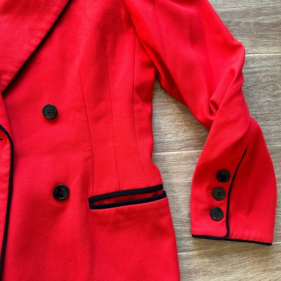 Vintage ESCADA Structurex Red and Black Oversized Blazer - Picture 3 of 8